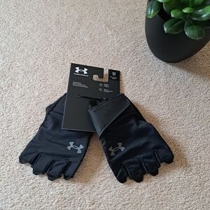 Under Armour Training Gloves Mens Small Black Fitness Workout Breathable New